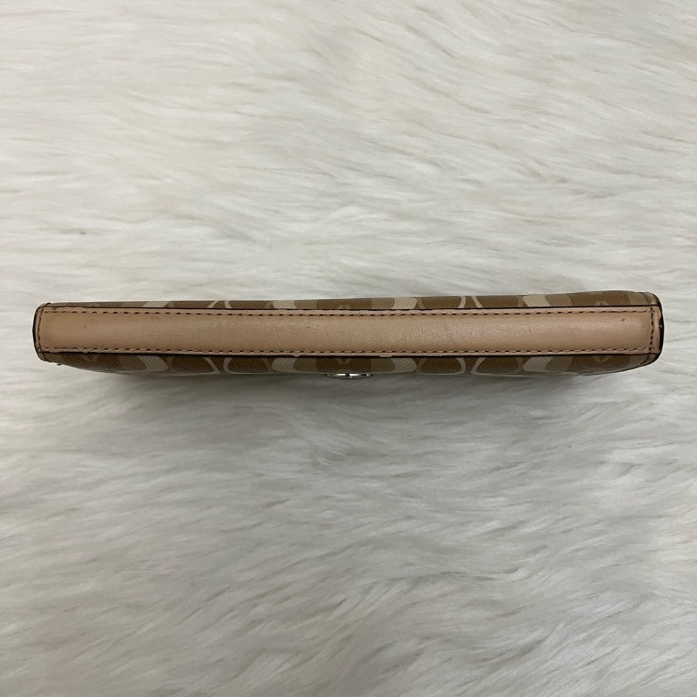 COACH - BROWN TAN TEXTURED LEATHER LONG PEYTON DREAM ZIP WALLET - Picture 4 of 13